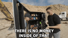 There Is No Money Inside Of That Vending Machine GIF - There Is No Money Inside Of That Vending Machine No Money GIFs