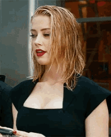 Amber Heard Wet Hair GIF - Amber Heard Wet Hair Wet Hair Look GIFs