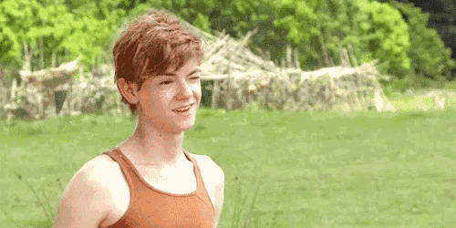 Newt Thomas Brodie Sangster GIF Newt Thomas Brodie Sangster The Maze Runner Discover Share GIFs