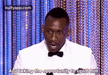And Taking The Opportunity To Uplift Him..Gif GIF - And Taking The Opportunity To Uplift Him. Mahershala Ali Hindi GIFs