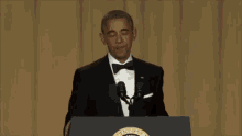 Obama Mic Drop GIF - Obama Mic Drop Thank You GIFs