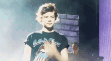 Harry Styles Blows Kiss GIF - Kisses Harrystyles GIFs