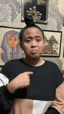 Filipino Deaf Filipino Sign Language GIF - Filipino Deaf Filipino Sign Language I Don'T Think So GIFs