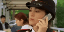 Manuela Arcuri Rispondi Telefono Sparito Dove Sei Telefonata Telefonare Do Stai Carabinieri GIF