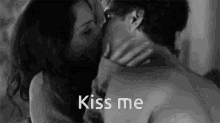 Kiss Kiss Me GIF - Kiss Kiss Me Love GIFs