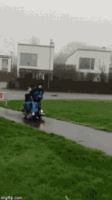 sletdet magnus handicap kid delete rolling on scooter
