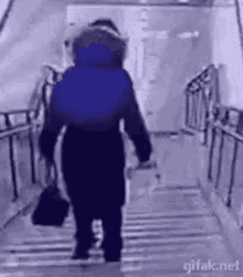 Y3ongi Stairs GIF - Y3ongi Stairs GIFs