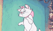 Settle Into Your Prettyness GIF - Cats Cute Aww GIFs