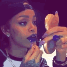 Rihoutdid Rihanna Makeup GIF - Rihoutdid Rihanna Makeup Rihanna Lipgloss GIFs