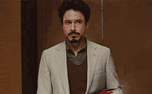 Tony Stark Iron Man2 GIF - Tony Stark Iron Man2 Looking GIFs