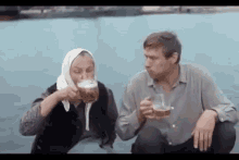 любовь и голуби пиво пить бабушка бабуля выпьем GIF - Lyubov I Golubi Lets Drink Beer GIFs