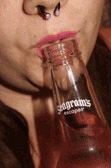 Snakeisawesome Seagrams GIF - Snakeisawesome Seagrams Lipstick GIFs