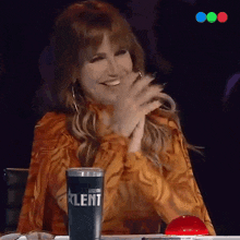Aplaudiendo Flor Peña GIF - Aplaudiendo Flor Peña Got Talent Argentina GIFs