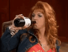 Coeur A Ses Raisons Drink GIF - Coeur A Ses Raisons Drink Drinking GIFs