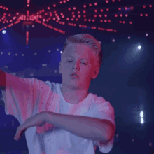 Tucked Hand Carson Lueders GIF - Tucked Hand Carson Lueders Bae Back Song GIFs