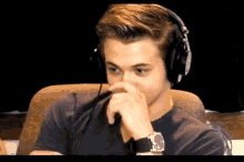 Hunter'S Laugh 😍 GIF - Hunter Hayes Laugh Laughing GIFs