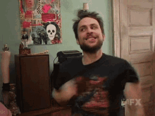 Its Always Sunny Charlie Day GIF - Its Always Sunny Charlie Day Wiggle GIFs