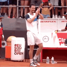 gianluca mager applause clapping tennis clap