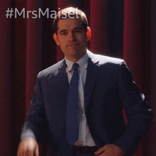 Waving Mike Carr GIF - Waving Mike Carr The Marvelous Mrs Maisel GIFs