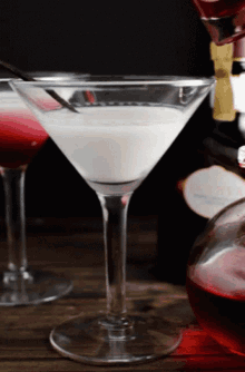 Cocktail Strawberry And Cream GIF - Cocktail Strawberry And Cream GIFs