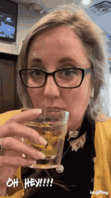 Oh Hey Drink GIF - Oh Hey Drink Water GIFs