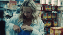 Take Money Out Cassie Howard GIF - Take Money Out Cassie Howard Sydney Sweeney GIFs