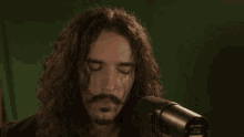 Head Nod Anthony Vincent GIF - Head Nod Anthony Vincent Ten Second Songs GIFs