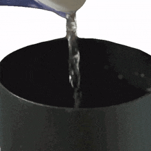 pouring putting
