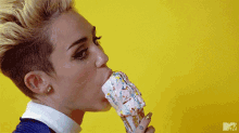 Ayyy Miley GIF - Miley Cyrus Ice Cream GIFs