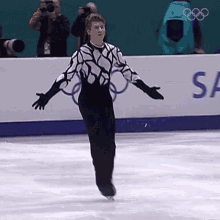 dancing alexei yagudin international olympic committee250days dance moves arms open