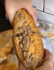 Philly Cheesesteak Sandwich GIF - Philly Cheesesteak Sandwich Cheesesteak GIFs