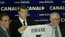Zinedine Zidane David Beckham GIF - Zinedine Zidane David Beckham Siemens Mobile GIFs
