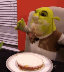 Sml Cheesecake GIF - Sml Cheesecake Shrek GIFs