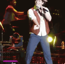 Bruno Mars Dancing GIF - Bruno Mars Dancing Friday Feeling GIFs