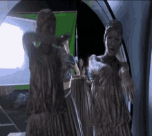 Weeping Angels Doctor Who GIF - Weeping Angels Doctor Who Macarena GIFs