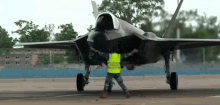 fighter jet f35 taxiing plane