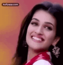 Smile.Gif GIF - Smile Kriti Sanon Kulfy GIFs