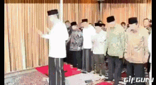 Jokowi Solat GIF - Jokowi Solat Shalat GIFs