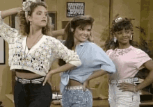saved by the bell fashion outfits model pose