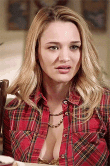 Hunter King Busty GIF - Hunter King Busty Life In Pieces GIFs