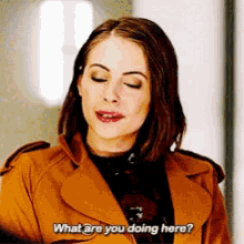 Willa Holland Thea Queen GIF - Willa Holland Thea Queen What Are You Doing Here GIFs