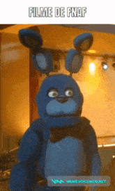 a picture of bonnie from five nights at freddy 's with the words filme de fnaf above him