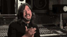 Dave Grohl Clap GIF - Dave Grohl Clap Applause GIFs