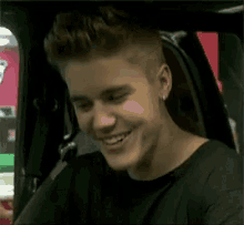Justin Bieber Happy GIF - Justin Bieber Happy Sing GIFs