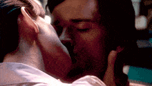Clois Kissing GIF - Clois Kissing GIFs