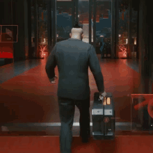 Carrying A Suitcase Jackie Welles GIF - Carrying A Suitcase Jackie Welles Cyberpunk2077 GIFs