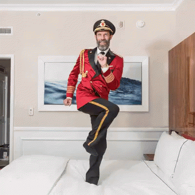 captain obvious hotels gif