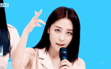 Yves Loona Come Here GIF - Yves Loona Come Here Come With Me GIFs