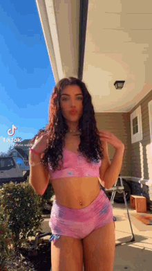 Wowsheissexy1 GIF - Wowsheissexy1 GIFs