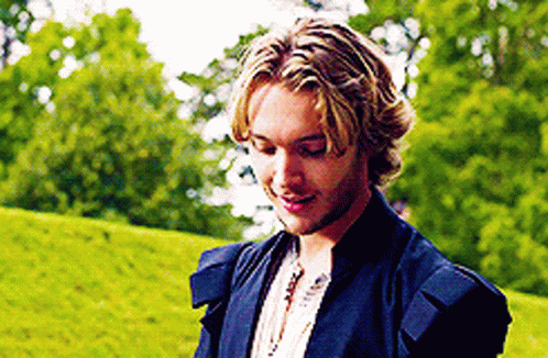 Abigail Pershing + Magic is a family affair Toby-regbo-reign